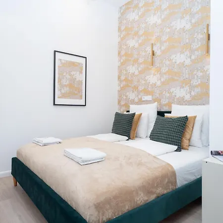 By Hi5-charming * Boedapest