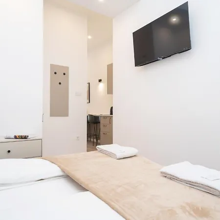 By Hi5-charming Apartament Budapeszt